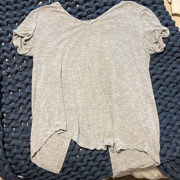 Grey Tee with Slit in Back - Picture 2 of 3